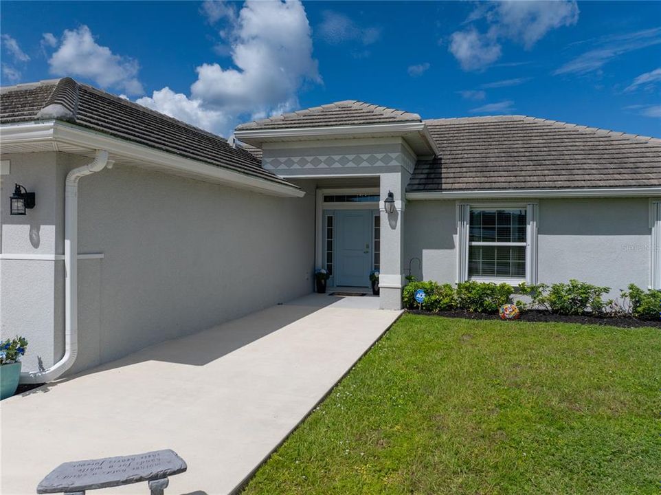 For Sale: $499,900 (4 beds, 2 baths, 1754 Square Feet)
