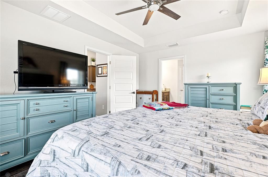 For Sale: $499,900 (4 beds, 2 baths, 1754 Square Feet)