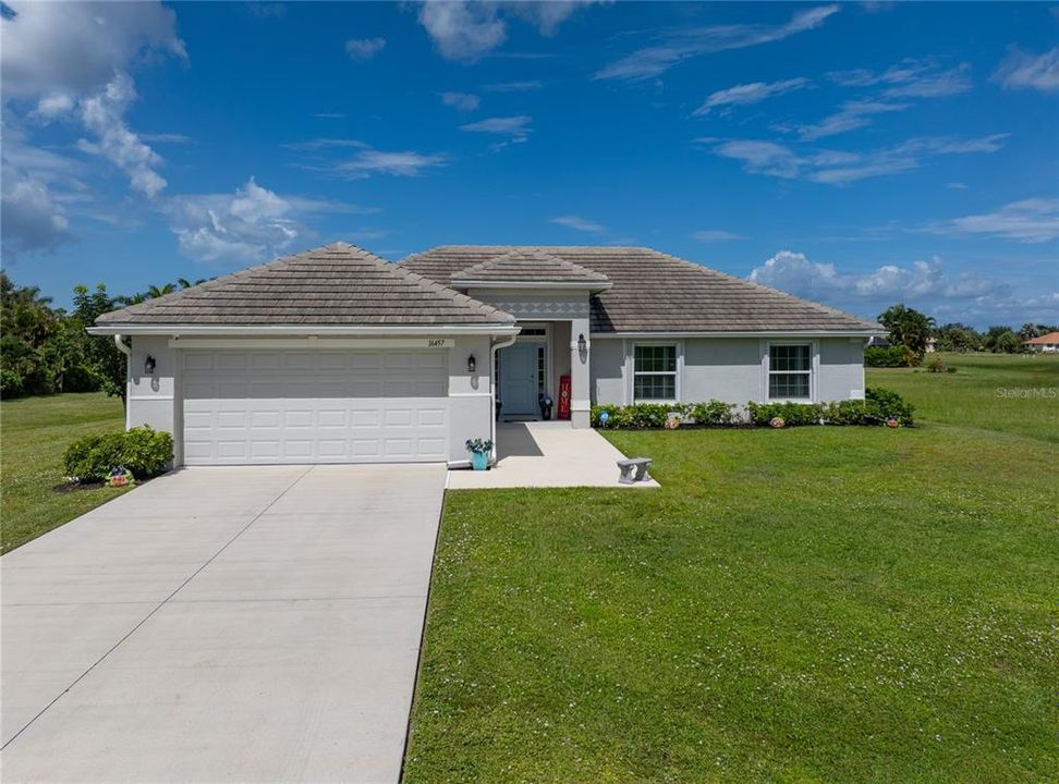 For Sale: $499,900 (4 beds, 2 baths, 1754 Square Feet)