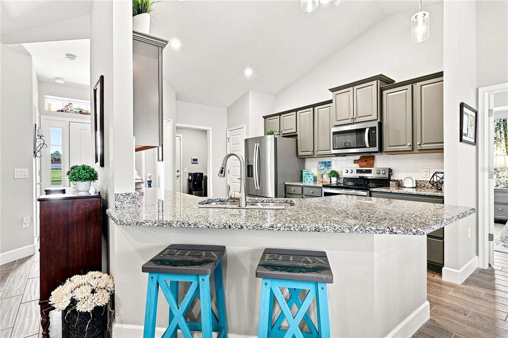 For Sale: $499,900 (4 beds, 2 baths, 1754 Square Feet)