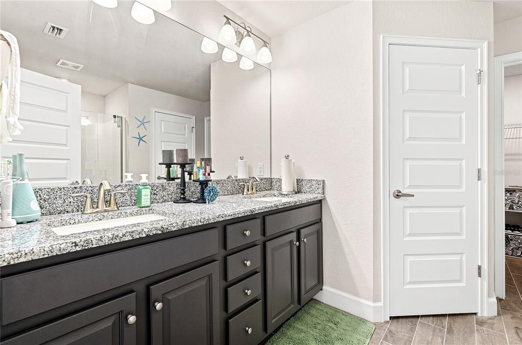 For Sale: $499,900 (4 beds, 2 baths, 1754 Square Feet)