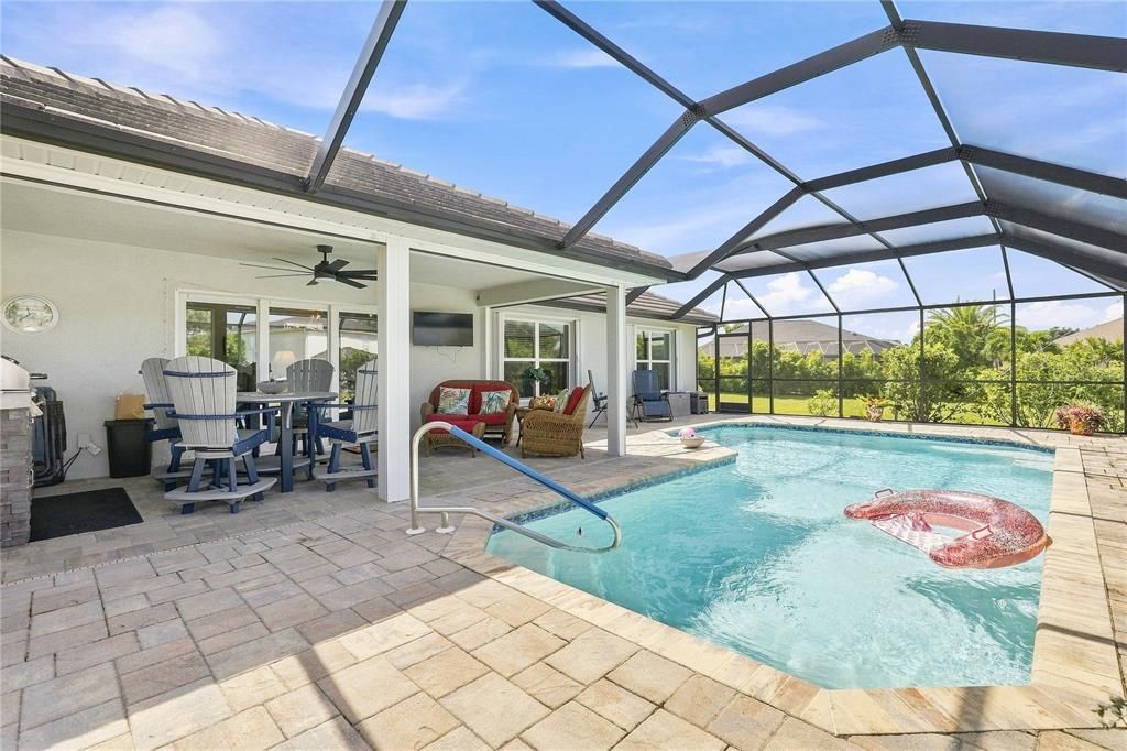 For Sale: $499,900 (4 beds, 2 baths, 1754 Square Feet)