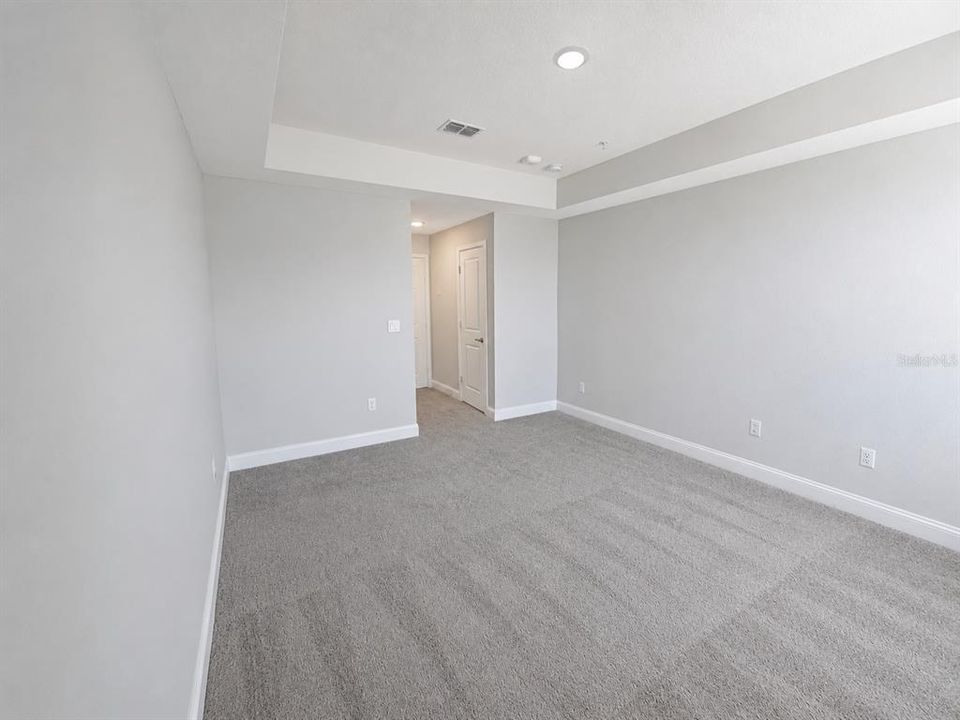 For Sale: $399,990 (2 beds, 2 baths, 1368 Square Feet)