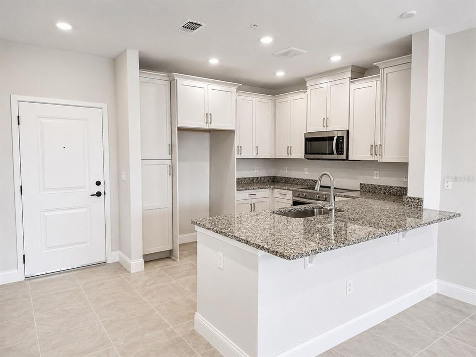 For Sale: $399,990 (2 beds, 2 baths, 1368 Square Feet)