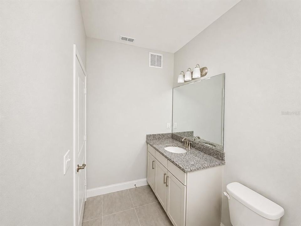 For Sale: $399,990 (2 beds, 2 baths, 1368 Square Feet)