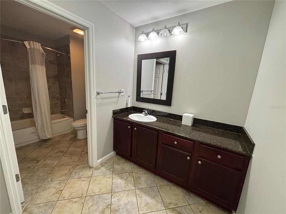 En Venta: $249,000 (2 camas, 2 baños, 1375 Pies cuadrados)