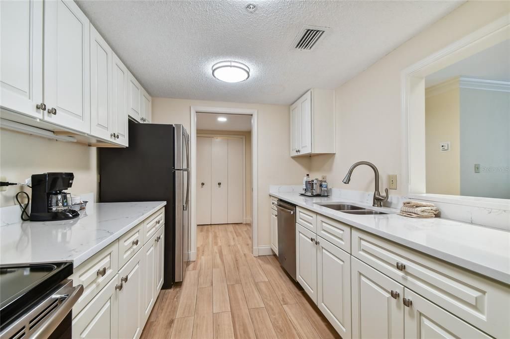 En Venta: $535,000 (3 camas, 2 baños, 1660 Pies cuadrados)