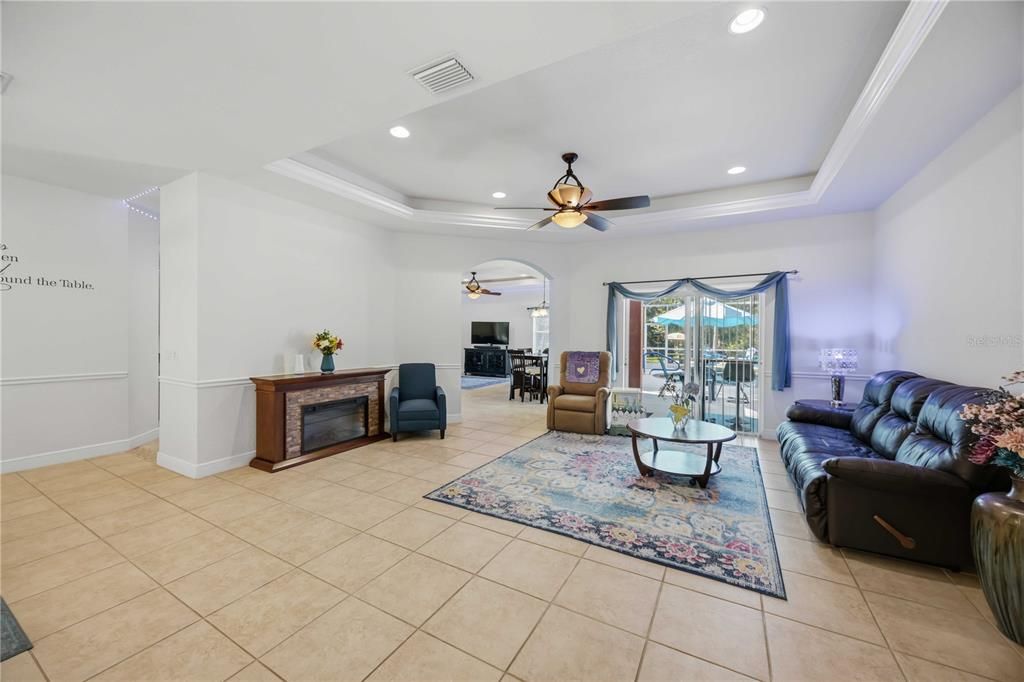 For Sale: $575,000 (3 beds, 2 baths, 2368 Square Feet)