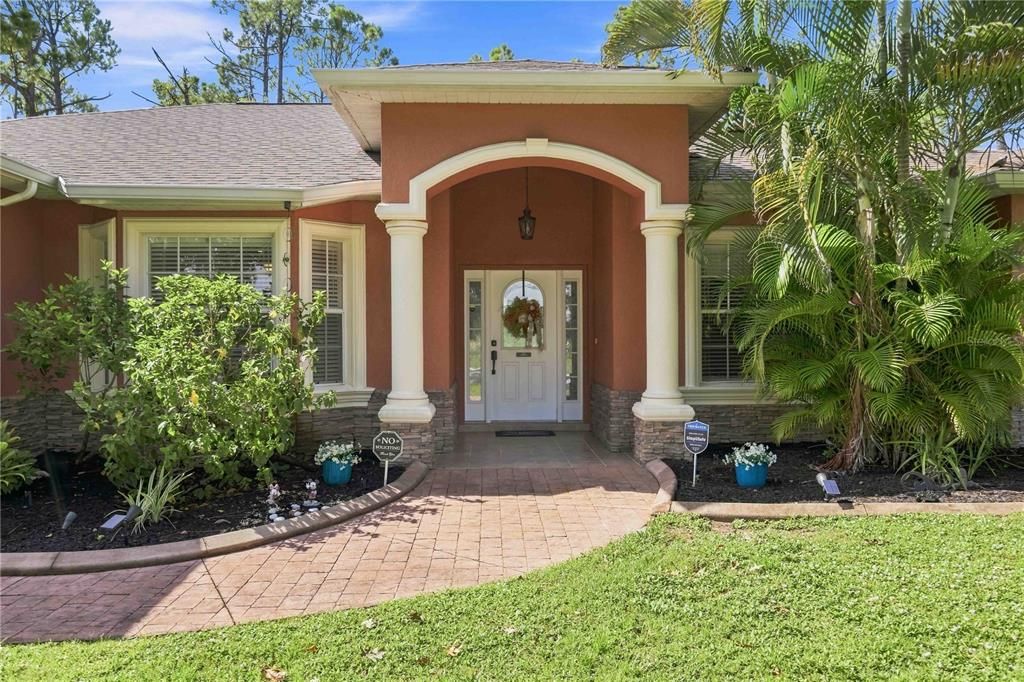 For Sale: $575,000 (3 beds, 2 baths, 2368 Square Feet)