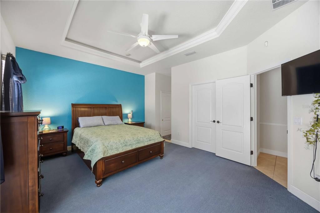 For Sale: $575,000 (3 beds, 2 baths, 2368 Square Feet)