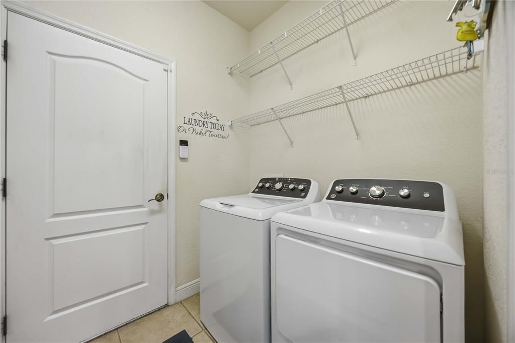 For Sale: $575,000 (3 beds, 2 baths, 2368 Square Feet)