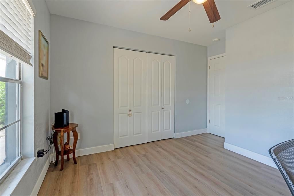 For Sale: $262,900 (2 beds, 2 baths, 1025 Square Feet)