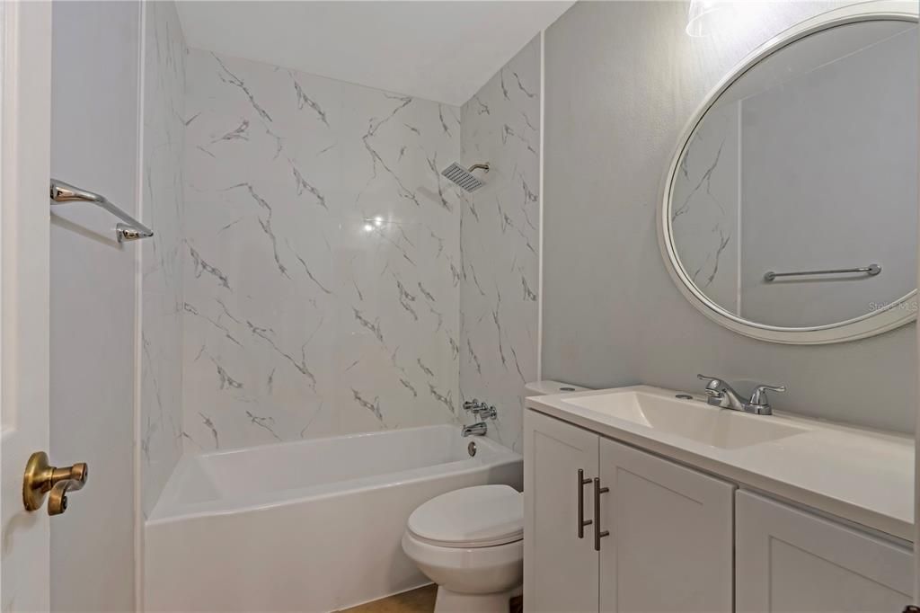 For Sale: $262,900 (2 beds, 2 baths, 1025 Square Feet)