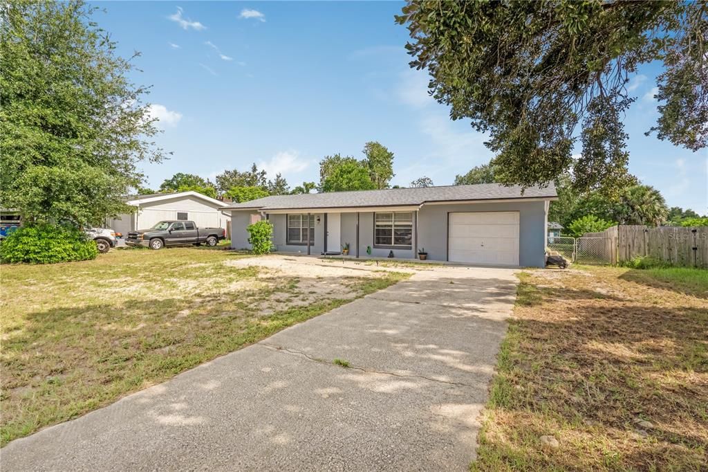 For Sale: $262,900 (2 beds, 2 baths, 1025 Square Feet)