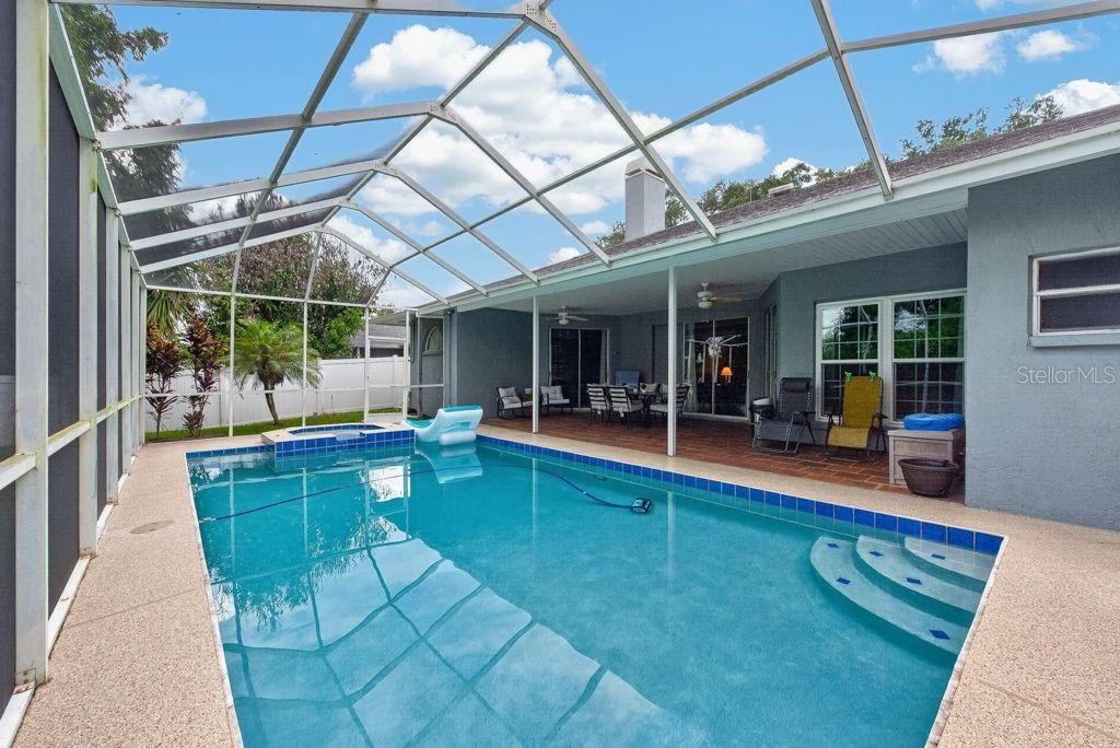 En Venta: $500,000 (3 camas, 3 baños, 2077 Pies cuadrados)