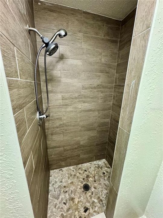 Active With Contract: $155,000 (3 beds, 2 baths, 783 Square Feet)