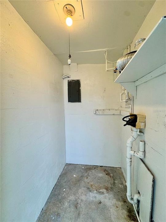 Active With Contract: $155,000 (3 beds, 2 baths, 783 Square Feet)