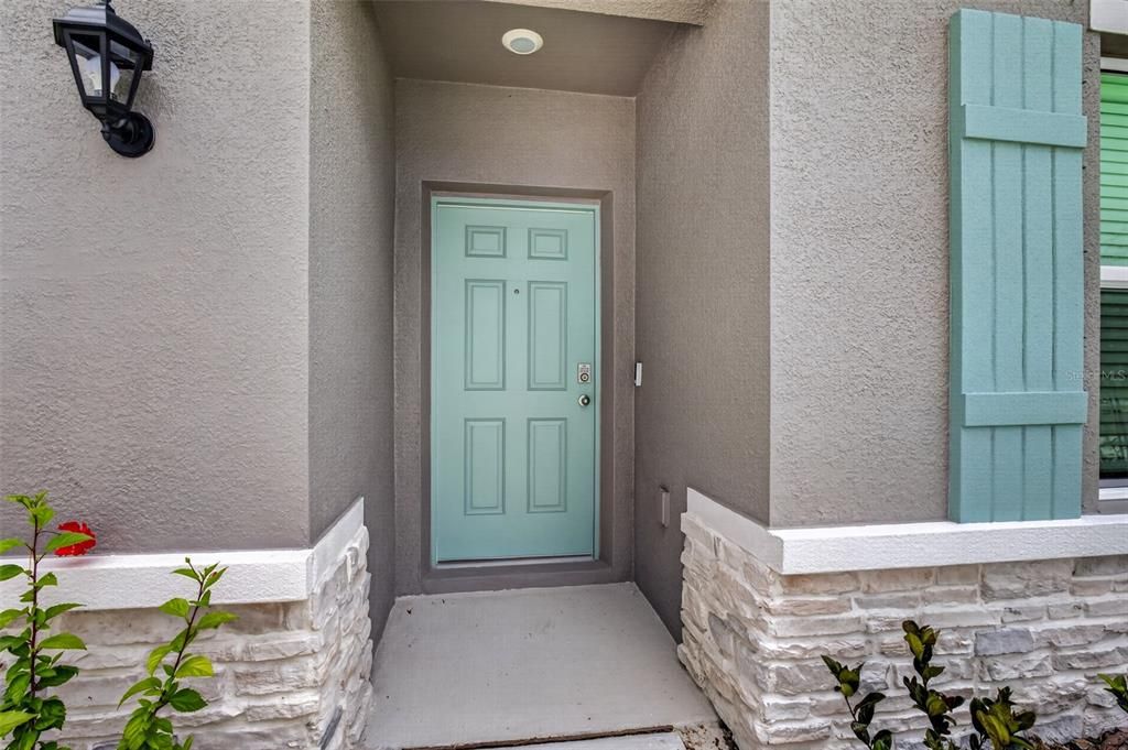 For Rent: $2,800 (4 beds, 2 baths, 1828 Square Feet)