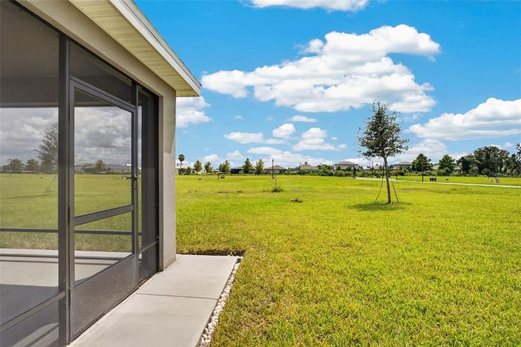 For Rent: $2,800 (4 beds, 2 baths, 1828 Square Feet)