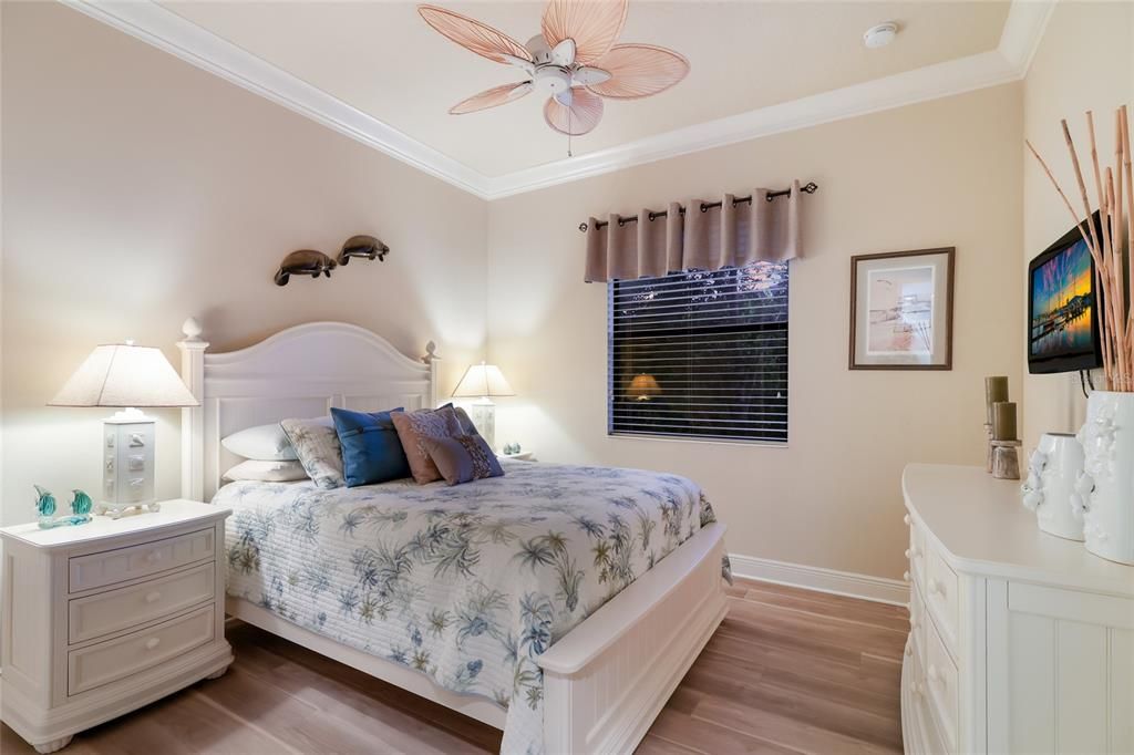 En Venta: $969,900 (3 camas, 2 baños, 2566 Pies cuadrados)