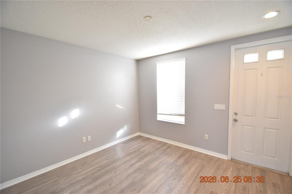 For Rent: $2,700 (3 beds, 2 baths, 1470 Square Feet)