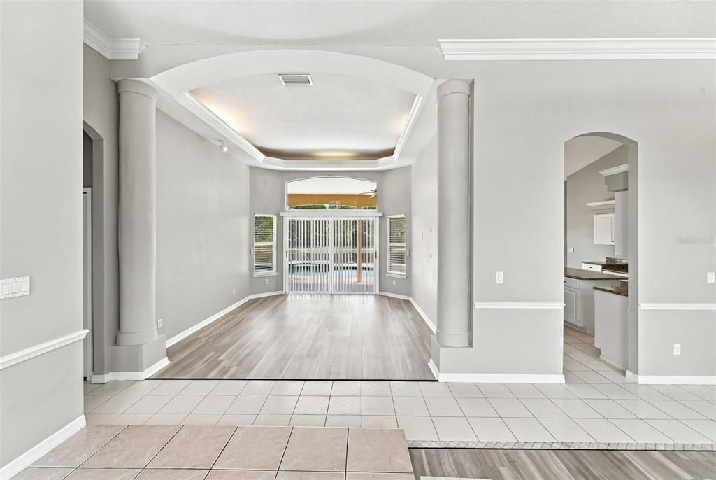 На продажу: $679,900 (4 спален, 3 ванн, 2499 Квадратных фут)