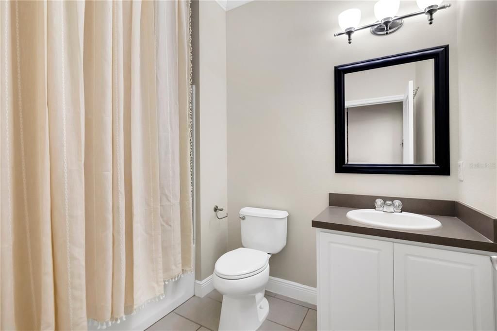 Active With Contract: $455,000 (3 beds, 2 baths, 1976 Square Feet)