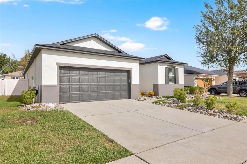 Active With Contract: $455,000 (3 beds, 2 baths, 1976 Square Feet)