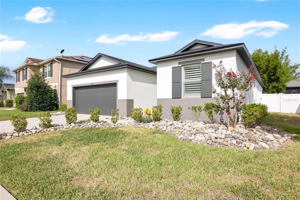 Active With Contract: $455,000 (3 beds, 2 baths, 1976 Square Feet)