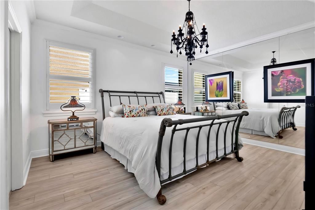 Active With Contract: $455,000 (3 beds, 2 baths, 1976 Square Feet)