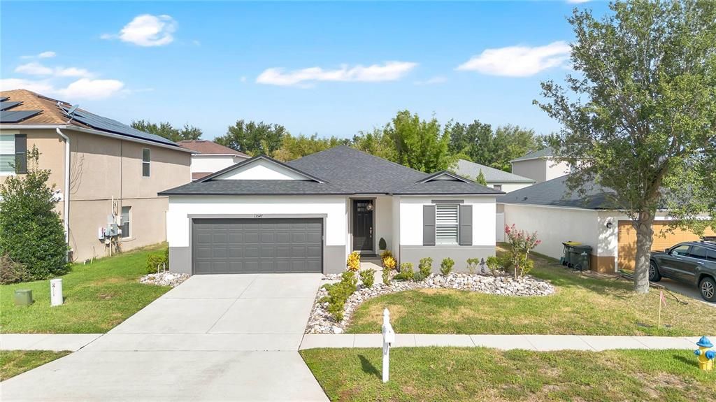 Active With Contract: $455,000 (3 beds, 2 baths, 1976 Square Feet)