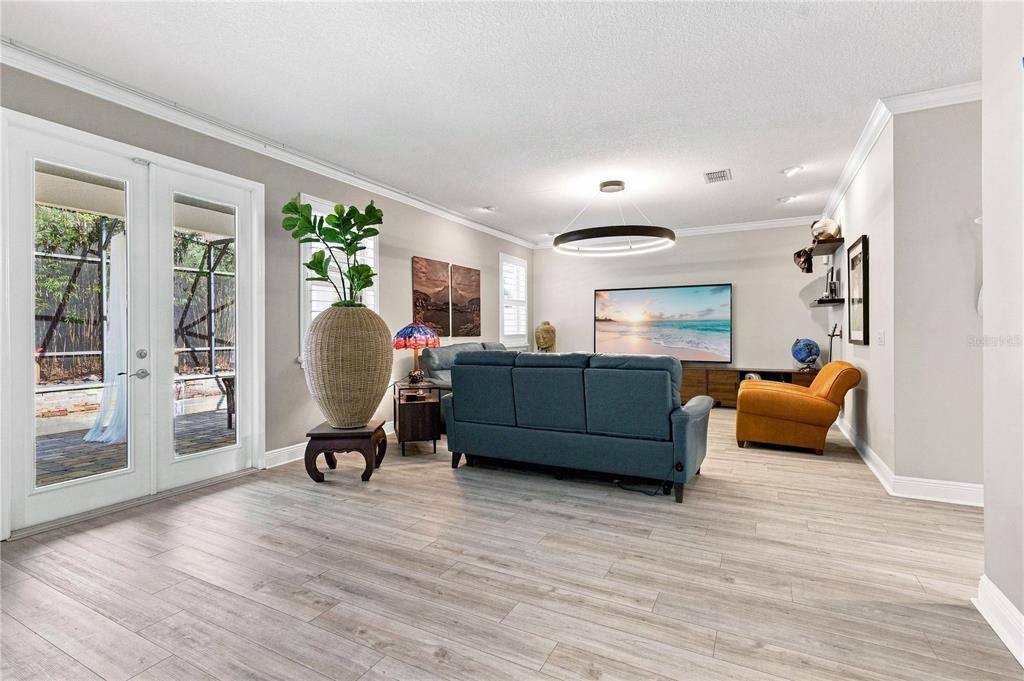 Active With Contract: $455,000 (3 beds, 2 baths, 1976 Square Feet)