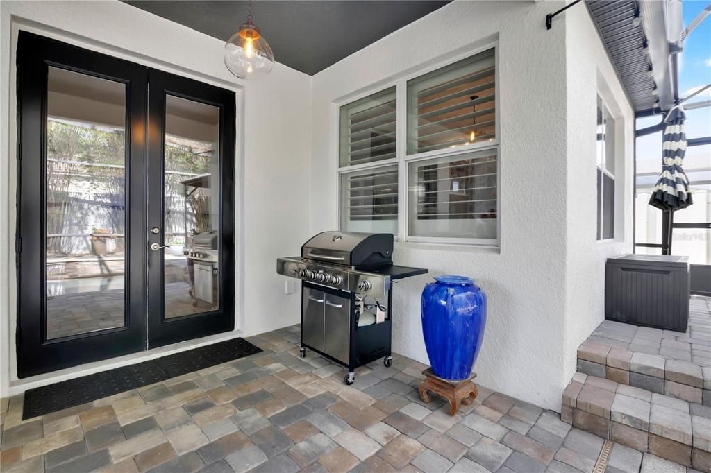 Active With Contract: $455,000 (3 beds, 2 baths, 1976 Square Feet)