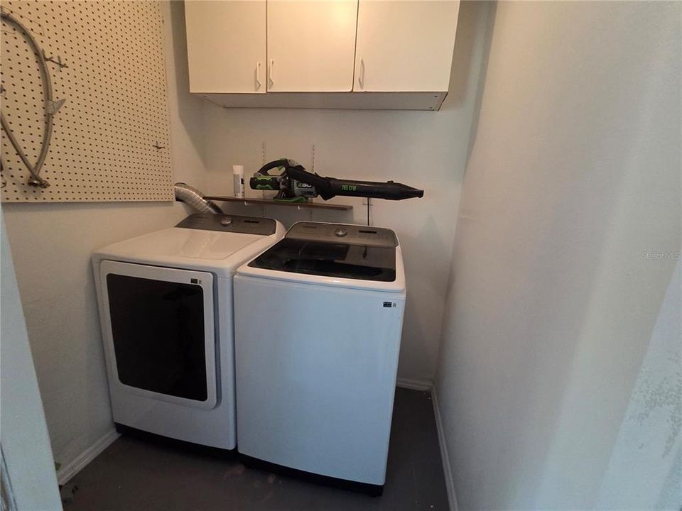 For Rent: $1,700 (2 beds, 1 baths, 1194 Square Feet)