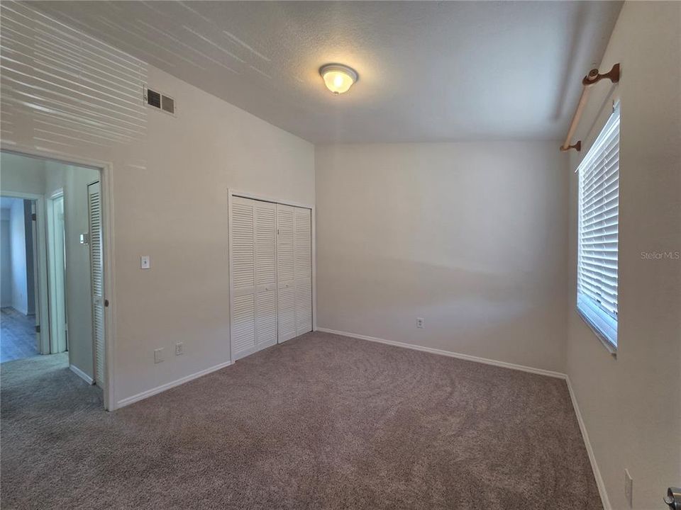 For Rent: $1,700 (2 beds, 1 baths, 1194 Square Feet)