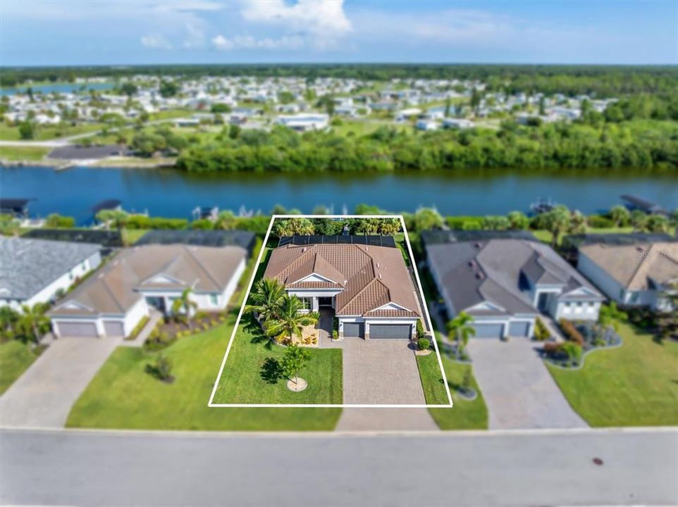 For Sale: $849,000 (3 beds, 2 baths, 2366 Square Feet)