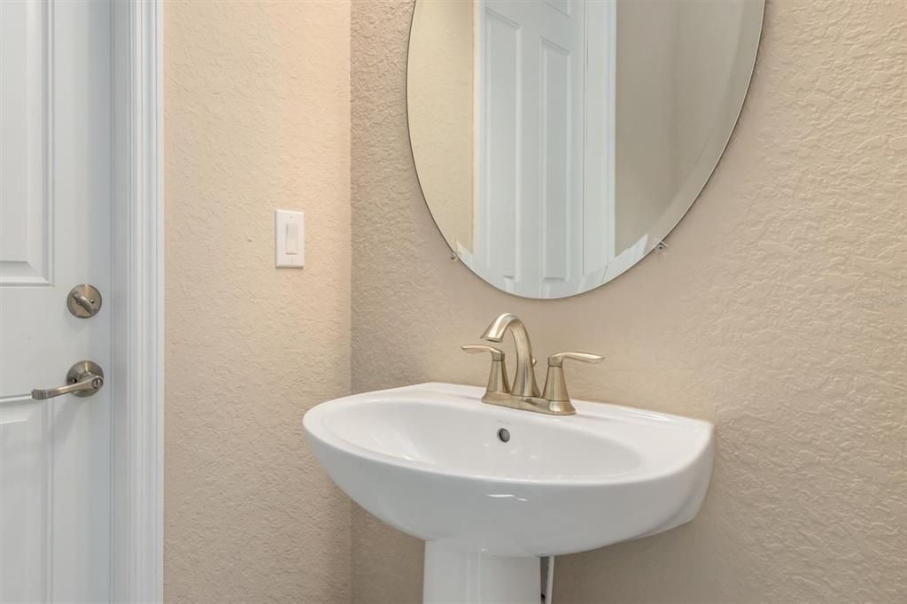 For Sale: $849,000 (3 beds, 2 baths, 2366 Square Feet)