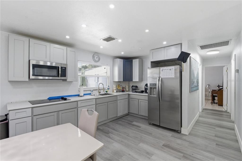 For Sale: $599,000 (6 beds, 3 baths, 1955 Square Feet)
