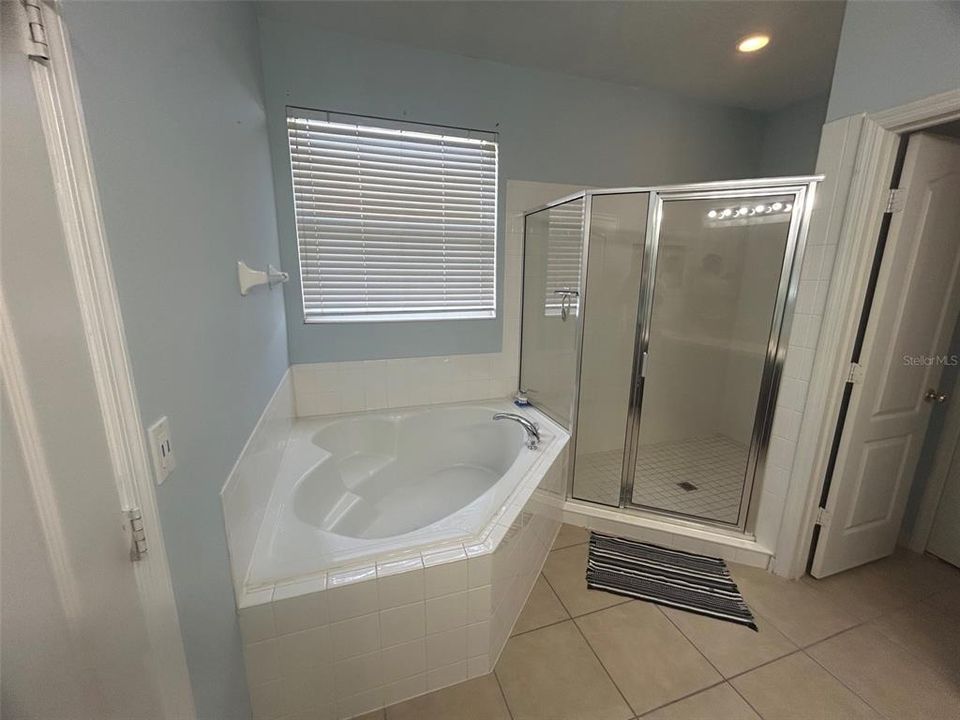 En Renta: $2,795 (4 camas, 3 baños, 2366 Pies cuadrados)
