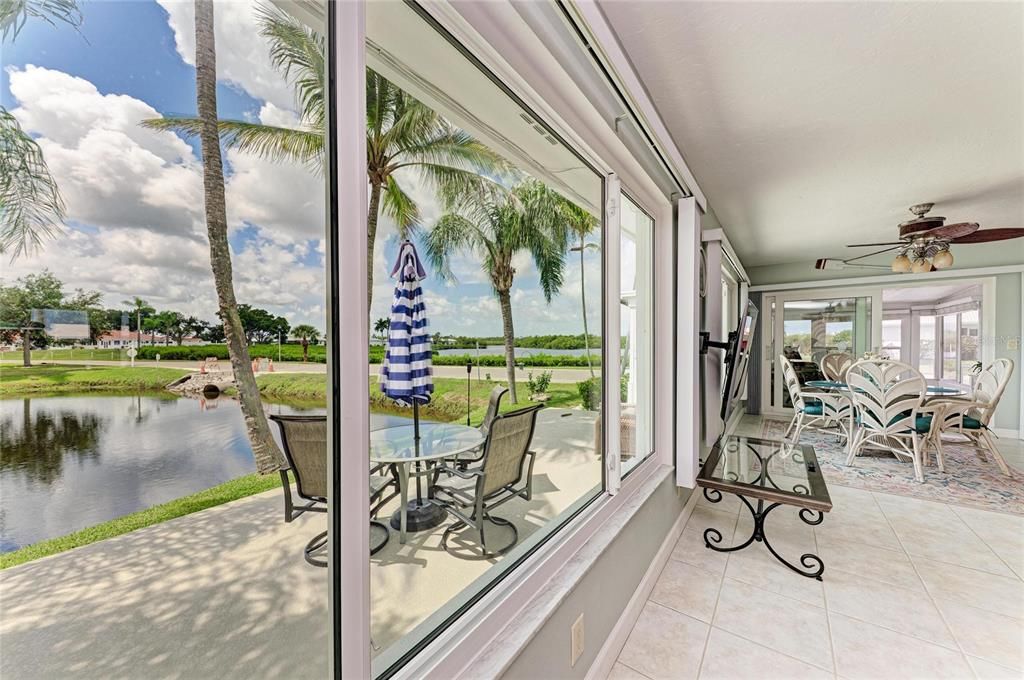 For Sale: $449,900 (2 beds, 2 baths, 1585 Square Feet)