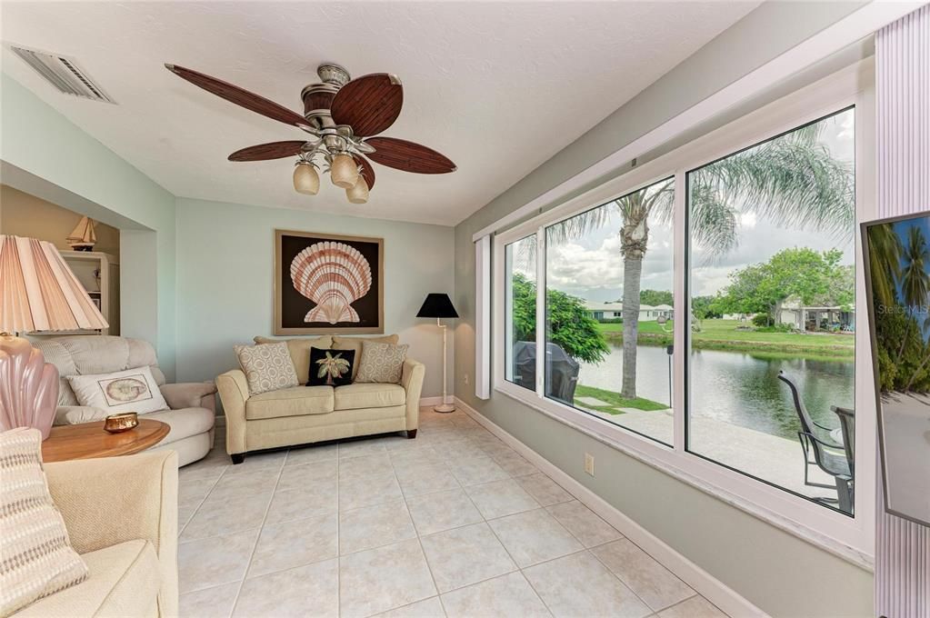 For Sale: $449,900 (2 beds, 2 baths, 1585 Square Feet)