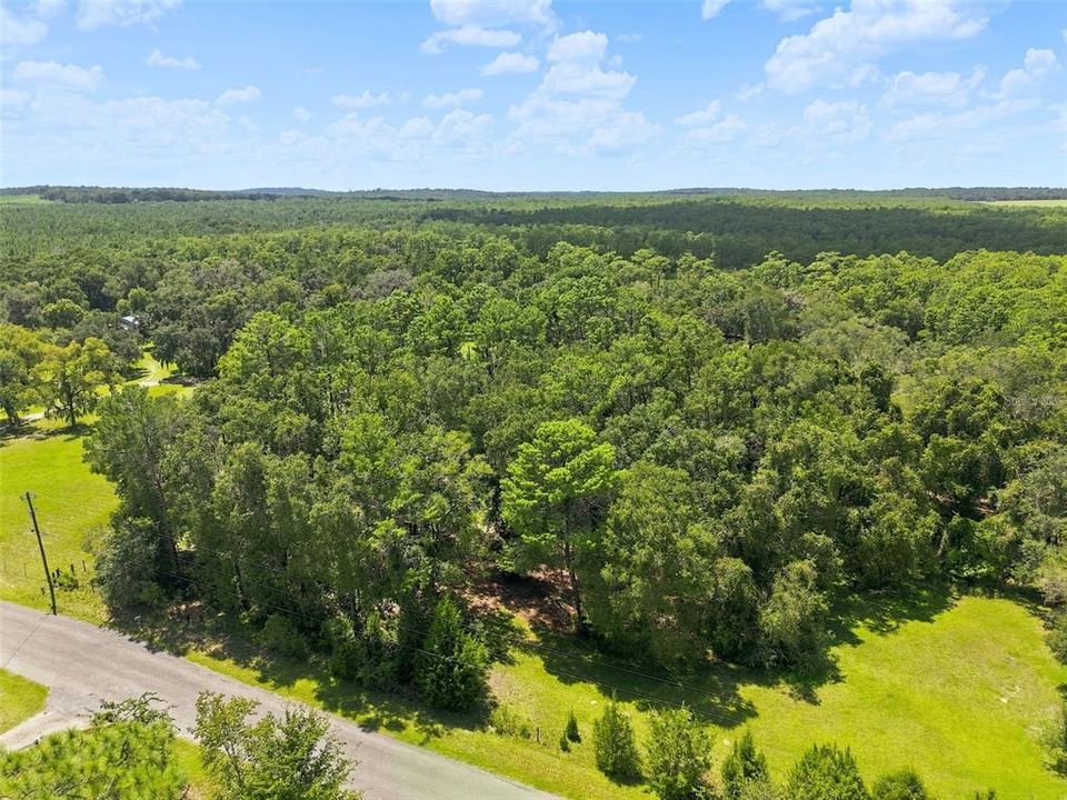 На продажу: $185,000 (2.50 acres)