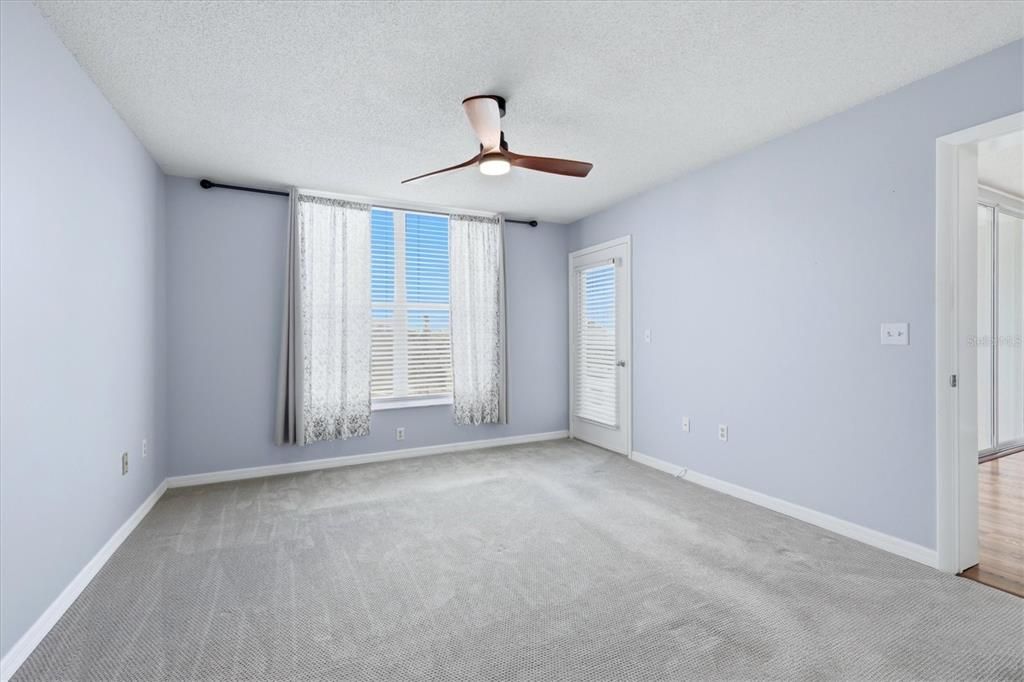 В аренду: $1,900 (2 спален, 2 ванн, 1256 Квадратных фут)