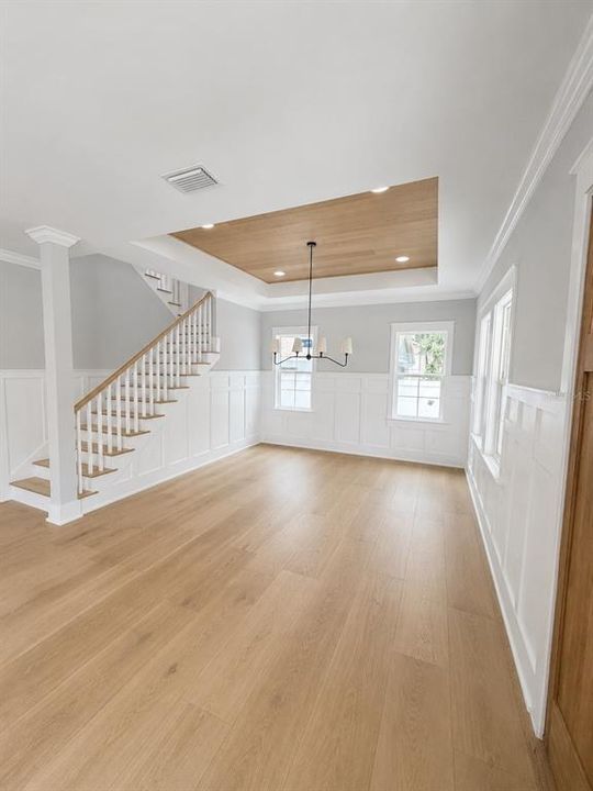 Active With Contract: $1,195,100 (5 beds, 4 baths, 3230 Square Feet)
