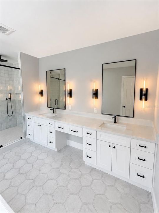 Active With Contract: $1,195,100 (5 beds, 4 baths, 3230 Square Feet)