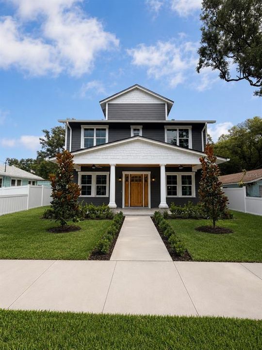 Active With Contract: $1,195,100 (5 beds, 4 baths, 3230 Square Feet)