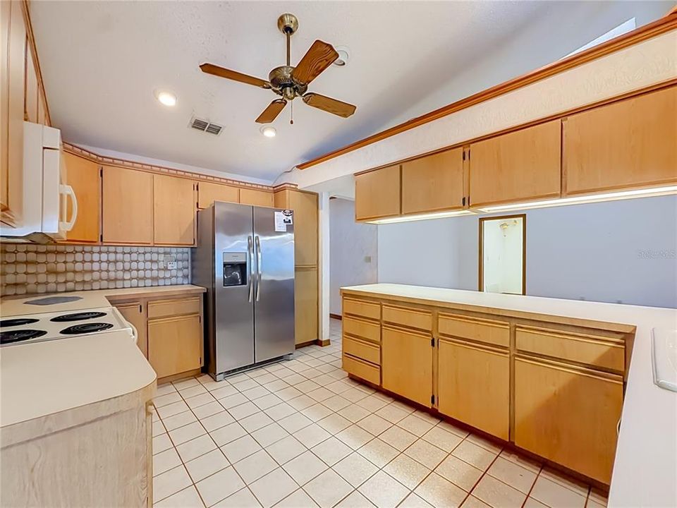 En Venta: $449,900 (3 camas, 2 baños, 2455 Pies cuadrados)