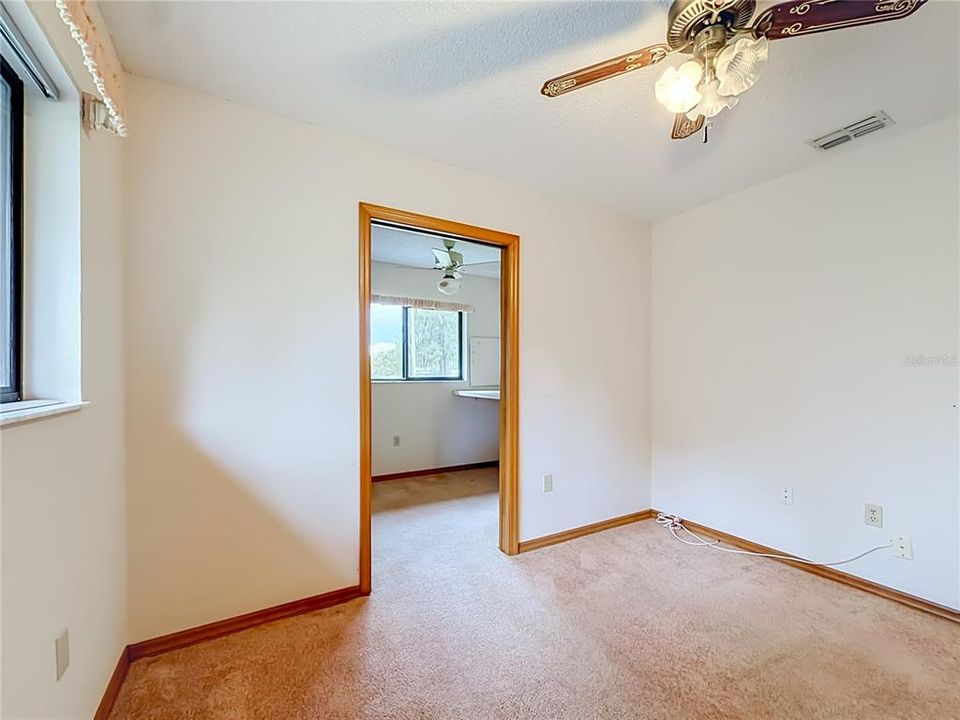 En Venta: $449,900 (3 camas, 2 baños, 2455 Pies cuadrados)