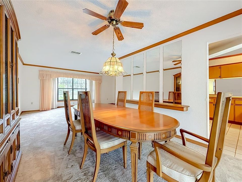 En Venta: $449,900 (3 camas, 2 baños, 2455 Pies cuadrados)