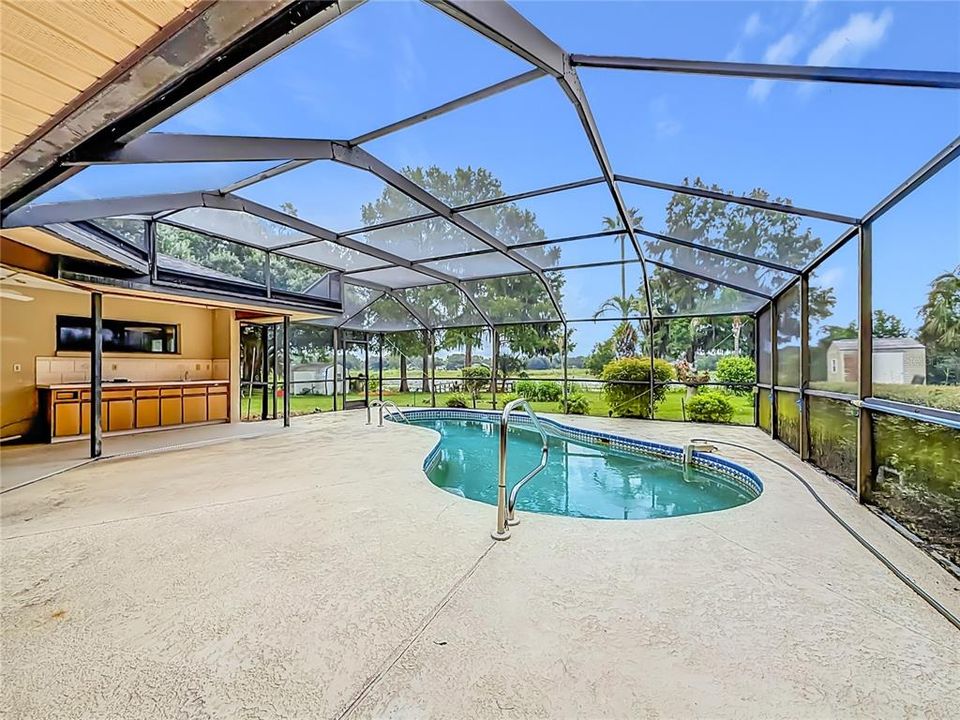 En Venta: $449,900 (3 camas, 2 baños, 2455 Pies cuadrados)